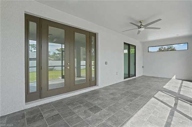 Building Photo - Spacious 4 Bedroom, 3 Bath Single-Family H...