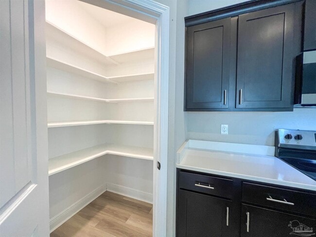Building Photo - 831 Avellanas Dr