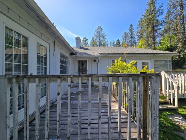 Building Photo - Adorable South Hill Home! Available Now!