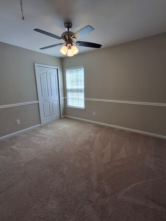 Building Photo - Beautiful 3-Bedroom Home with Bonus Room i...