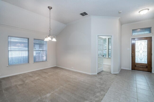 Building Photo - 9503 Tartan Manor St