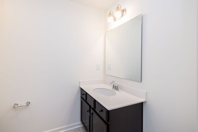 Building Photo - BEAUTIFUL Paired Home 3 br 2.5 ba with 2 car garage minutes from I-77 and I-40 - AUGUST MOVE IN