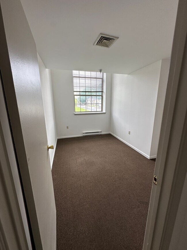Building Photo - 149 Wilson St