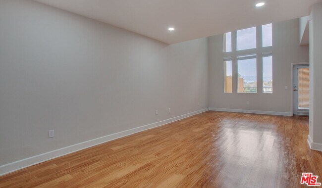 Building Photo - 340 Hauser Blvd