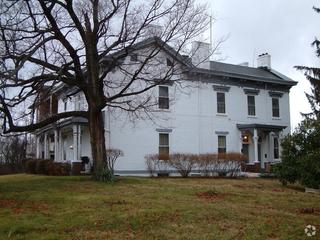 Primary Photo - 716 Mount Hope Ave