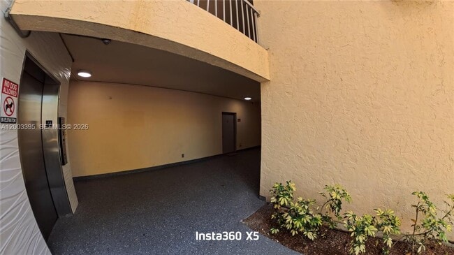 Building Photo - 8120 Geneva Ct