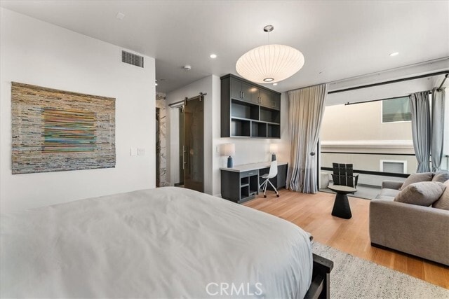 Building Photo - 228 38th St