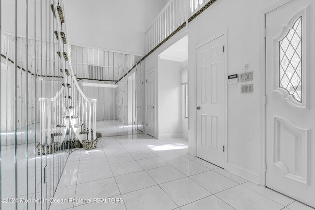 Building Photo - 7 Decamp Ct