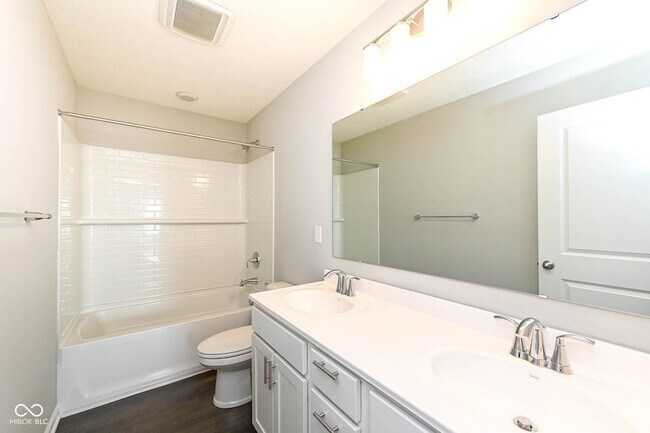 Building Photo - 1357 Agogo Way