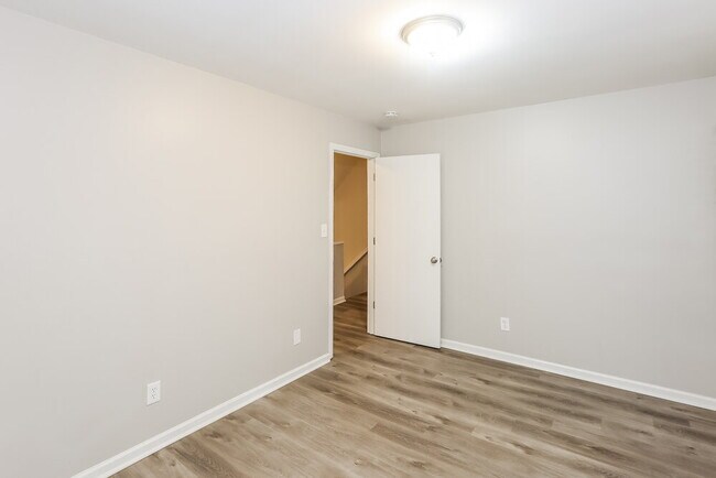 Building Photo - 7115 Casual Corner Ln