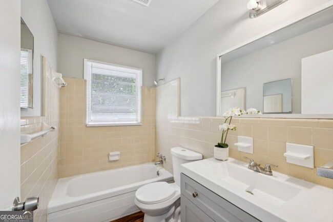 Building Photo - 3036 Will Rogers Pl SE