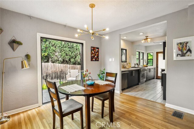 Building Photo - 1812 Las Flores Dr