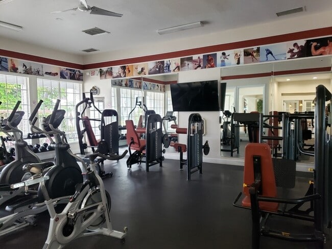 Building Photo - 1 Bed 1 Bath in desirable Williamsburg area of SW Orlando, $1499