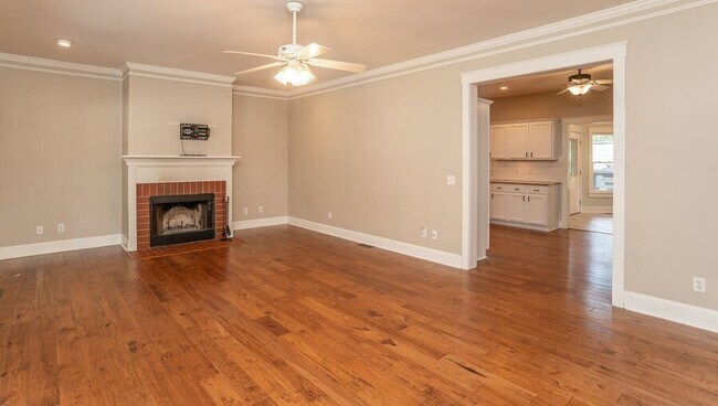 Building Photo - 136 Prescott Dr