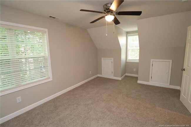 Building Photo - 104 Rainmist Cir