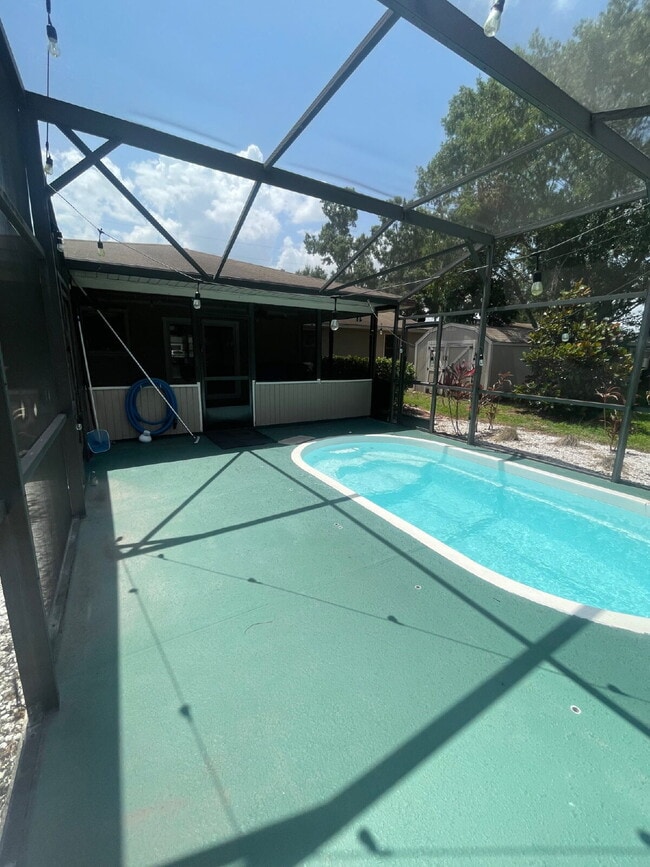 Building Photo - 3/2 Pool Home in St. Cloud, Florida