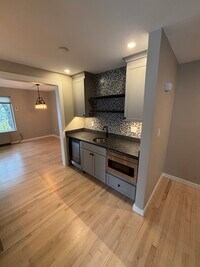 Building Photo - 18 Ocean St