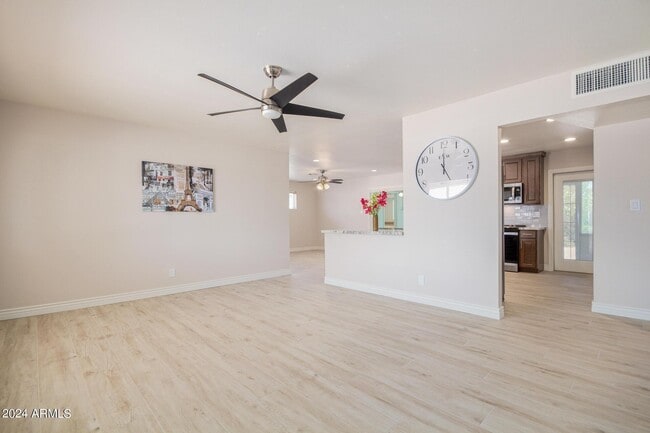 Building Photo - 1325 N 70th St