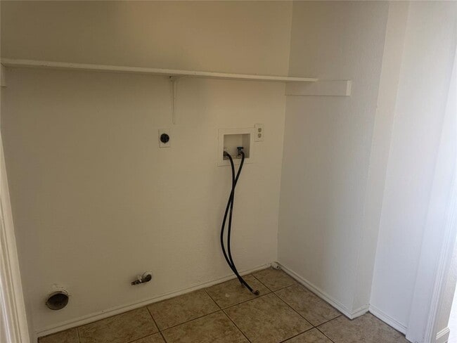 Building Photo - 14045 Maricella Ln