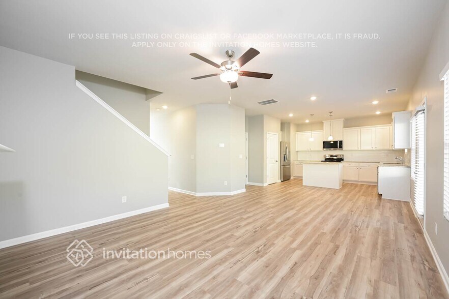 Building Photo - 107 Streambank Ct