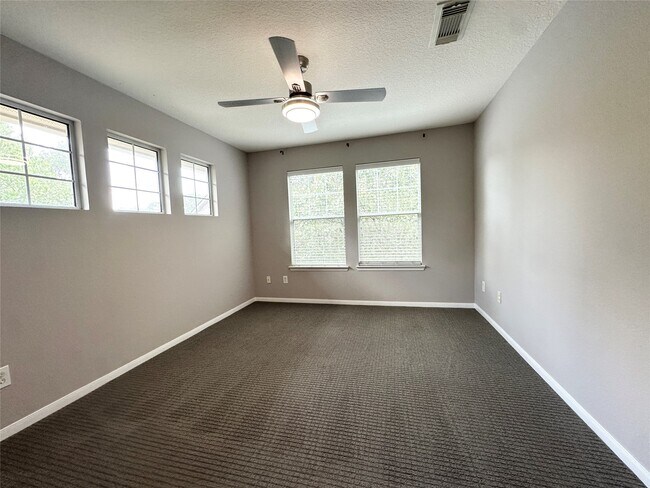 Building Photo - 21 Stone Creek Pl