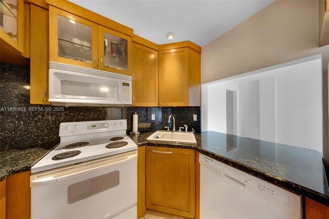 Building Photo - 6545 Indian Creek Dr