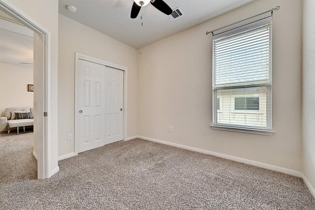 Building Photo - 7709 Menchaca Rd
