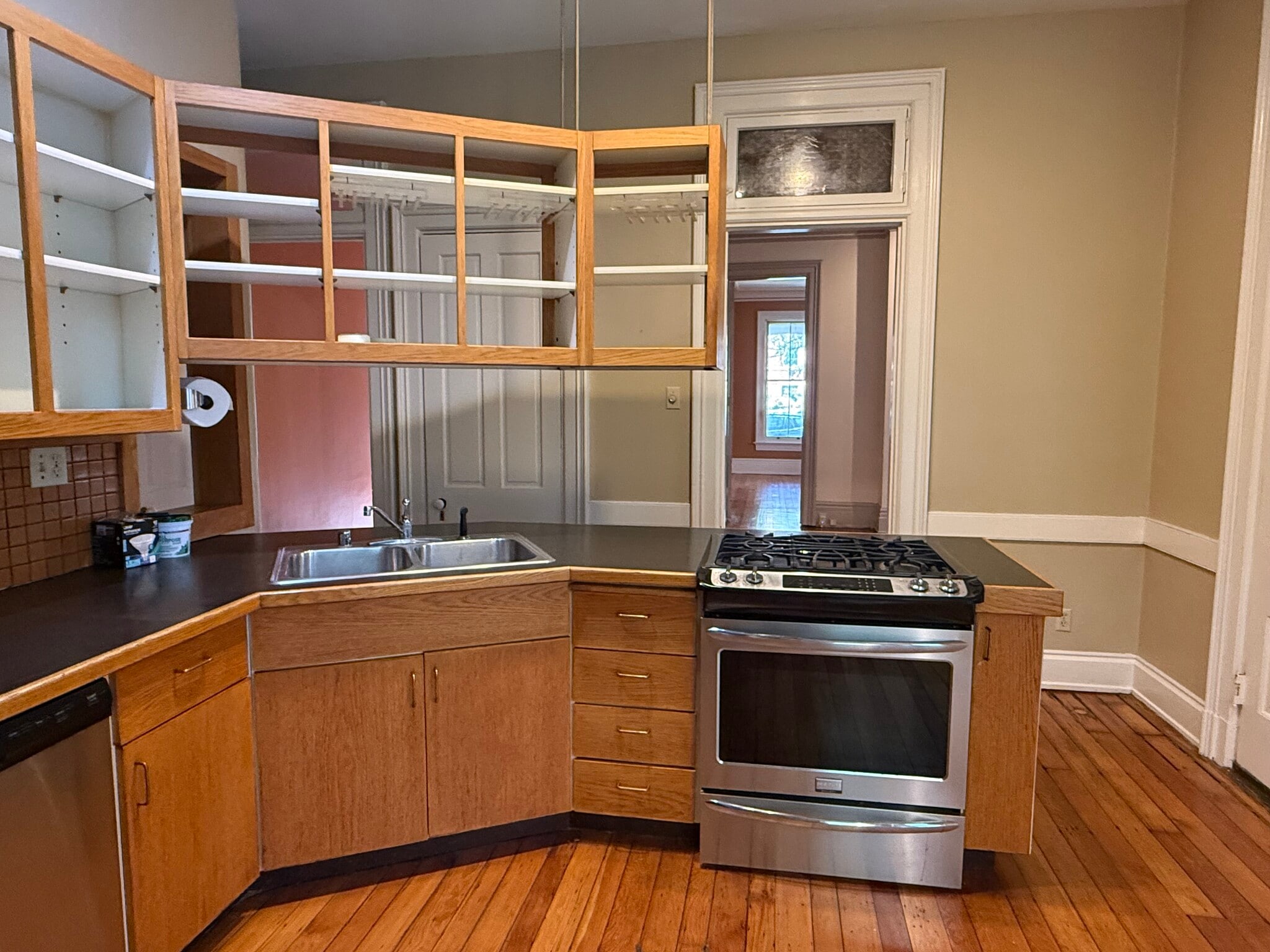 Kitchen - 2622 Moorman Ave