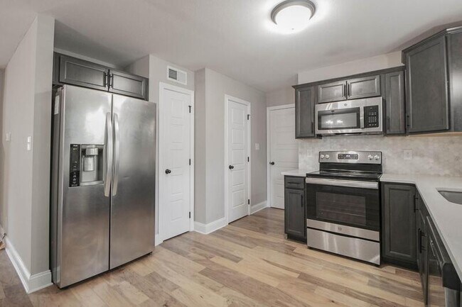 Building Photo - 2994 Gibbs Ln