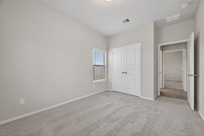 Building Photo - 8619 Gleaming Vlg Wy