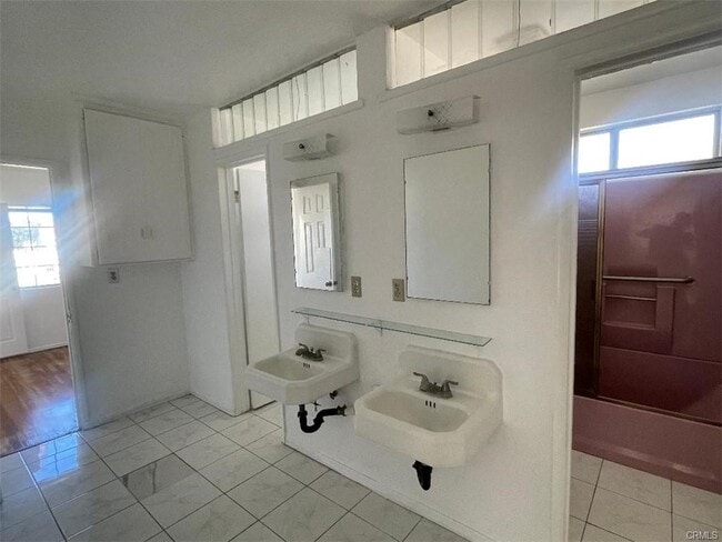 Primary Photo - 20514 Gault St