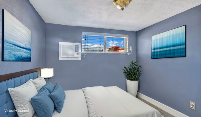 Building Photo - 912 S Armstrong Ave