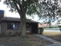 Building Photo - 2/2 Townhome unit in Arlington