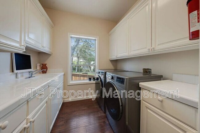 Building Photo - 4210 Mepham Ct