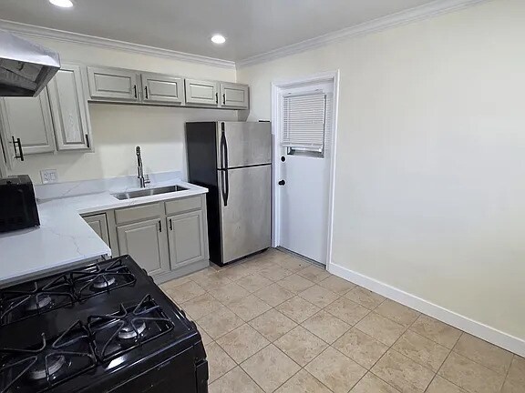 Building Photo - 4136 Fond du Lac Ave