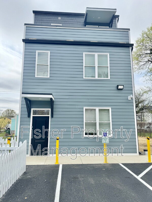 Building Photo - 2920 P St