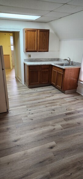 Kitchen - 326 Niagara St