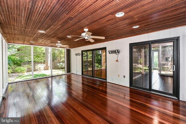 Building Photo - 3318 Mantua Dr