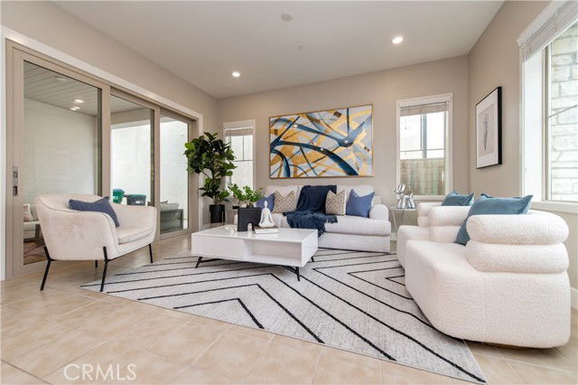 Building Photo - 158 Scale