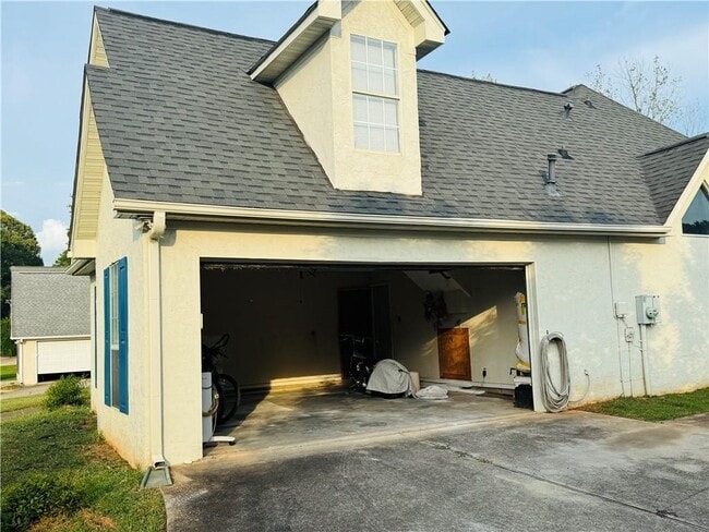 Building Photo - 154 Wynbrook Dr