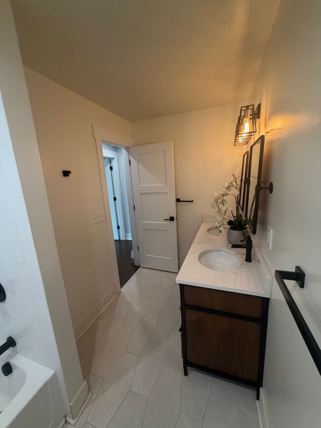 Building Photo - Lawrenceville 3 Bed, 2.5 Bath House with Parking for Lease July 1!