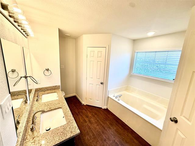 Building Photo - 5412 Crater Lake Dr