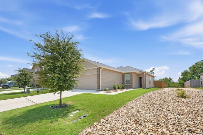 Building Photo - 4015 Casita Mia St