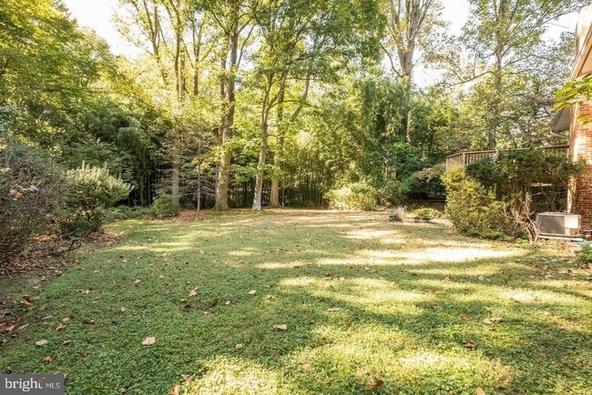 Building Photo - 6710 Persimmon Tree Rd