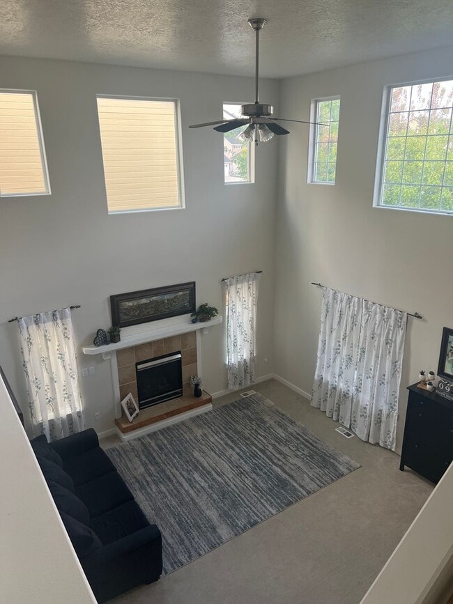 Building Photo - 4 bedroom, 3 car garage home in Meridian!!