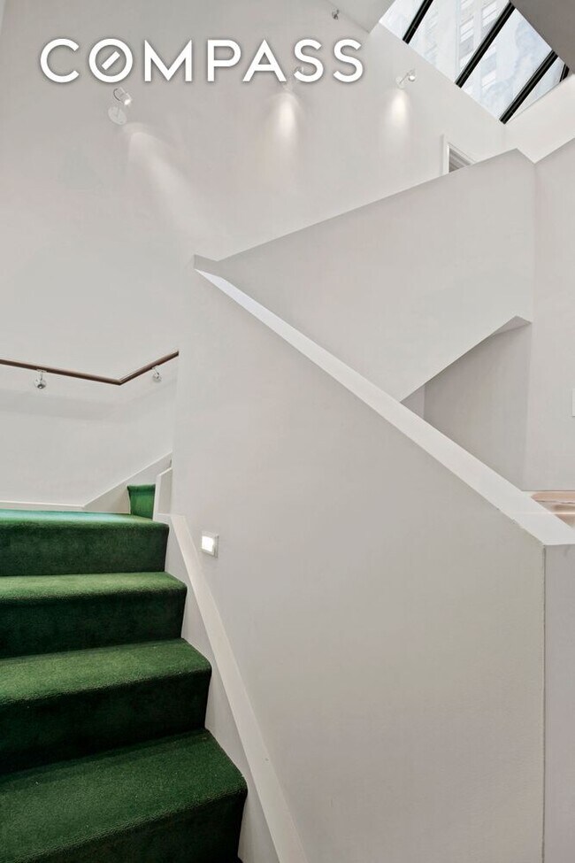 Building Photo - 55 Wall St