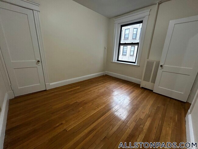 Building Photo - 1152 Commonwealth Ave