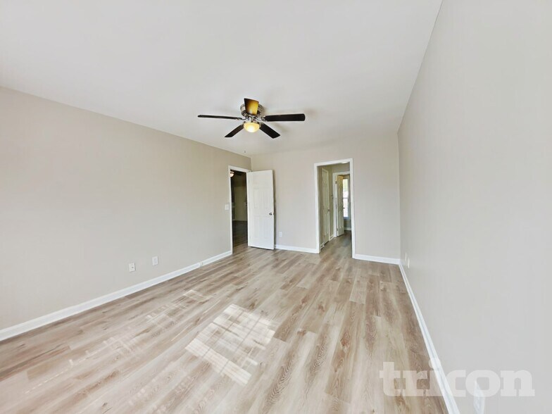 Building Photo - 112 Glengariff Ln