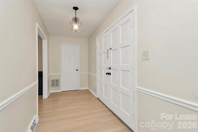 Building Photo - 6635 Olde Savannah Rd