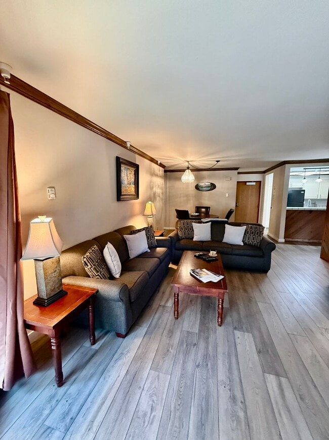 Building Photo - FOR RENT – Aspen Creek Condo in Mammoth Lakes
